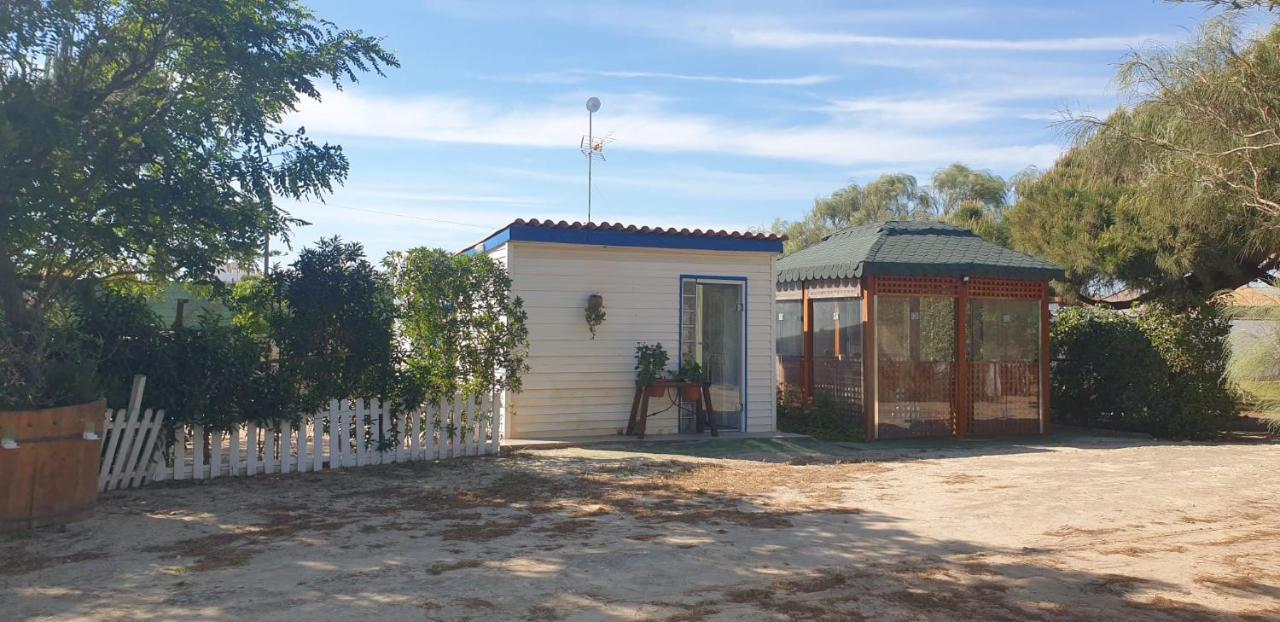En Finca Las Dunas Dos Chalets Con Jacuzzis En Primera Linea De Playa , Uno De 4 Dormitorios Y Otro De 2 Dormitorios, Llama Al Seiscientos Veintisiete Cuatrocientos Diecisiete Trescientos Noventa Y Ocho Rota Extérieur photo