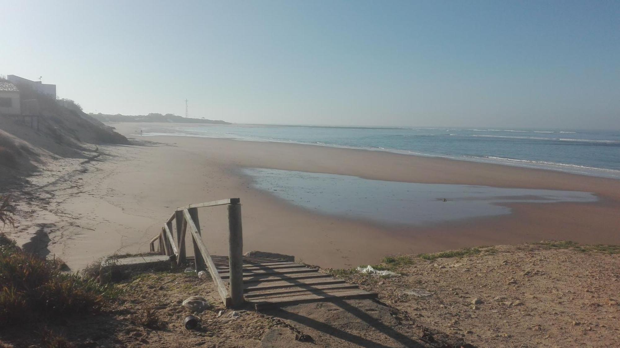 En Finca Las Dunas Dos Chalets Con Jacuzzis En Primera Linea De Playa , Uno De 4 Dormitorios Y Otro De 2 Dormitorios, Llama Al Seiscientos Veintisiete Cuatrocientos Diecisiete Trescientos Noventa Y Ocho Rota Extérieur photo