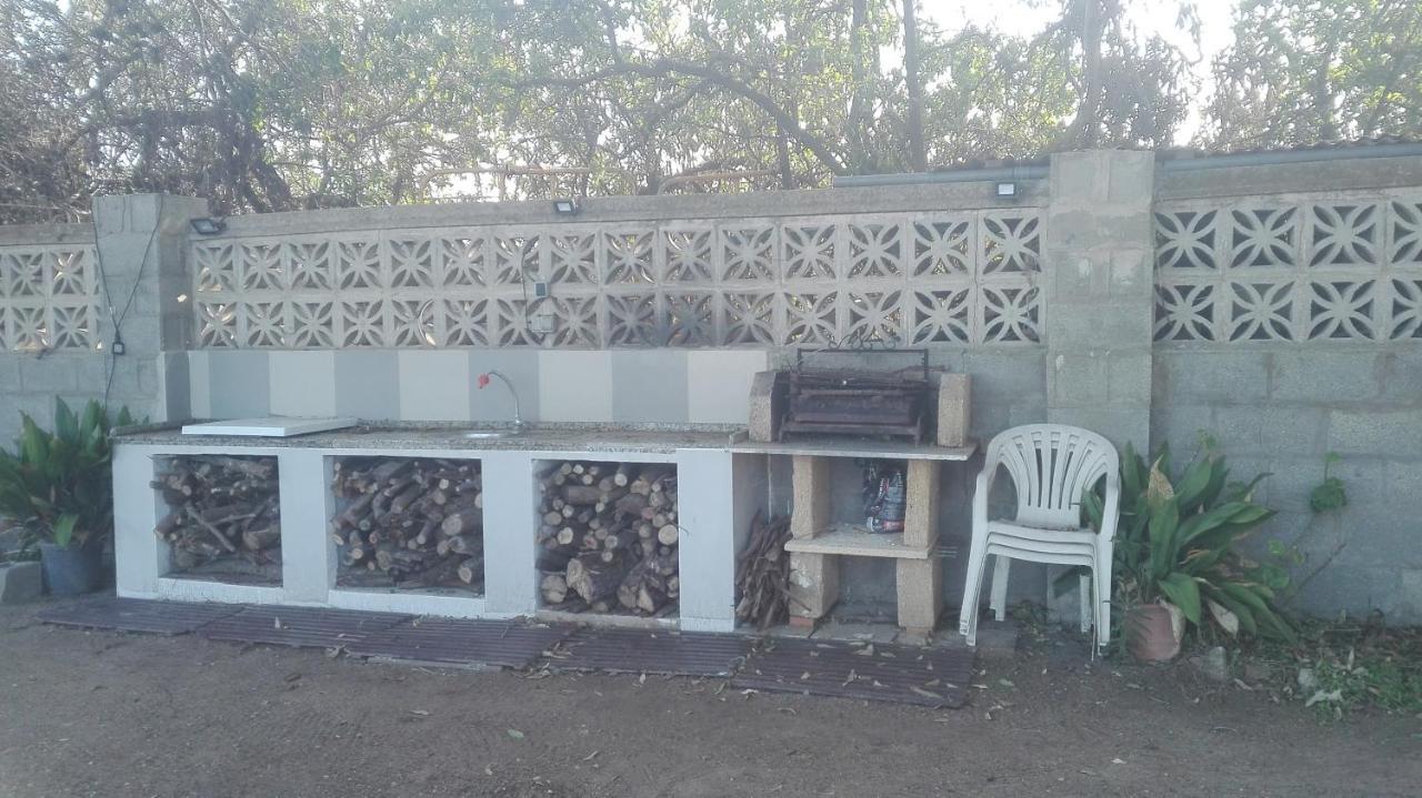 En Finca Las Dunas Dos Chalets Con Jacuzzis En Primera Linea De Playa , Uno De 4 Dormitorios Y Otro De 2 Dormitorios, Llama Al Seiscientos Veintisiete Cuatrocientos Diecisiete Trescientos Noventa Y Ocho Rota Extérieur photo